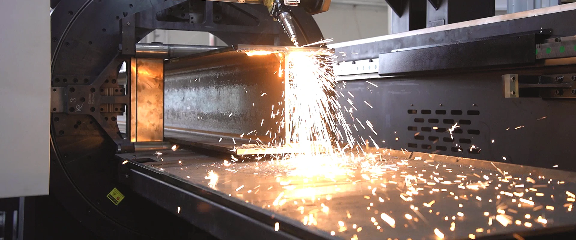 Lazer boru kesme makinelerinin uygulamaları.webp