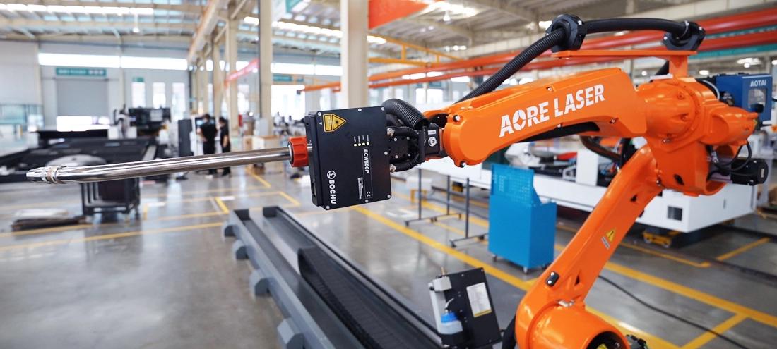 7 Eksenli Yer Rayı Kaynak Robotları (2).jpg